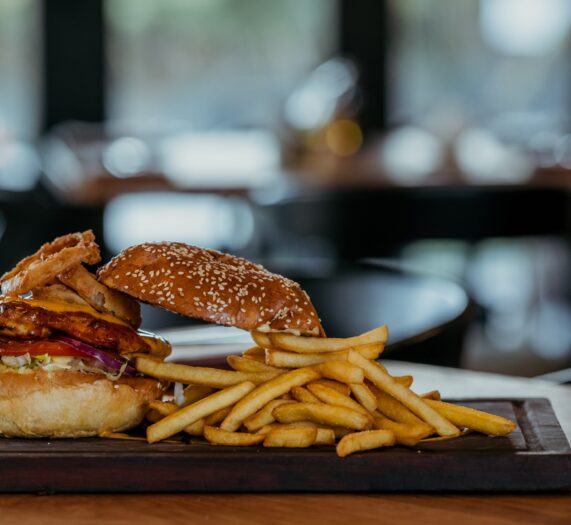 ?brizy media=wp df0efec607bfe25bfd8755f1f3add577 The 3 Monkeys Restaurant | Zimbabwe